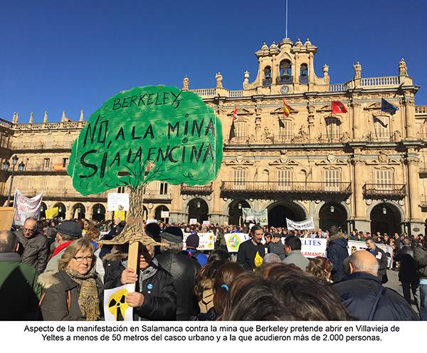 Más de dos mil personas acudieron a la manifestación celebrada en Salamanca el pasado 26 de noviembre contra la mina de uranio que se pretende construir en el oeste salmantino (foto: Victorino García Calderón).