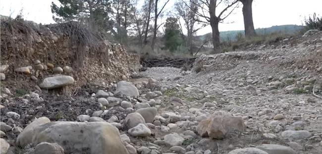 Tramo seco del río Taibilla en una captura de pantalla del documental.