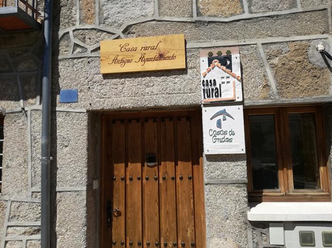 Fachada de La Casa del Lobo, en Mengamuñoz (Ávila). Foto: Asesice.