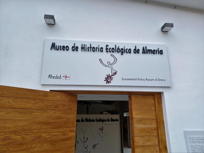 Puerta de entrada al Museo de Historia Ecológica de Almería, instalado en un antiguo molino harinero de Alcudia de Monteagud.(foto: Juan García Latorre).