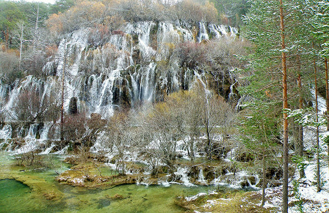 El Nacimiento del río Cuervo está asociado a uno de los edificios tobáceos activos más importantes de España por sus dimensiones y particularidades ecológicas (foto: Daniel López Escribano).