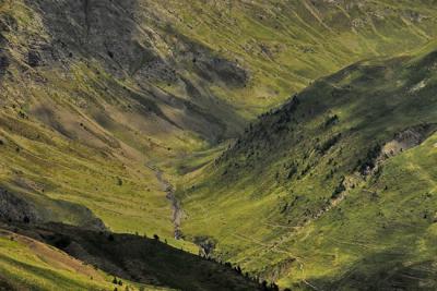 Panorámica del valle glaciar de la Canal Roya, en el Pirineo de Huesca (foto: Eduardo Viñuales).