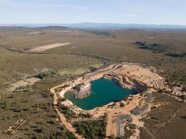 Mina de pizarra sin restaurar cerca de Boya, en plena Sierra de la Culebra (Zamora). Foto: Tono Alonso.