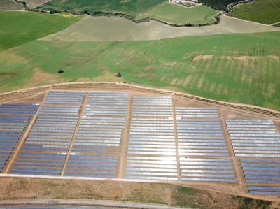 Vista aérea de una planta fotovoltaica en la provincia de Córdoba (foto: Diego Jordano).