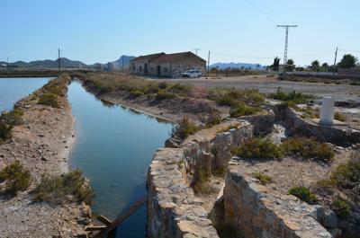 Terrenos y naves en las salinas de Marchamalo (Mar Menor). Foto: ANSE.