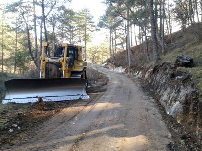 Estado de las obras del camino en la Serranía de Cuenca cuando el proyecto fue paralizado en diciembre de 2015 (foto: Ecologistas en Acción).