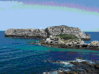 Islotes en el mar Cantábrico. El medio marino es la principal asignatura pendiente de España con respecto a Natura 2000 (foto: SEO BirdLife / Felipe González)